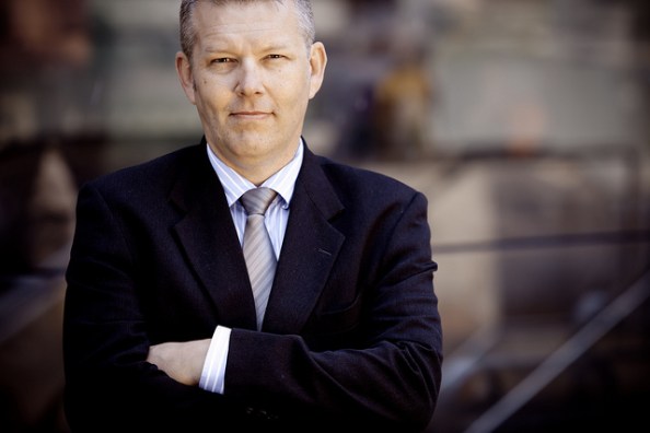 Sean Leslie by Kris Krug